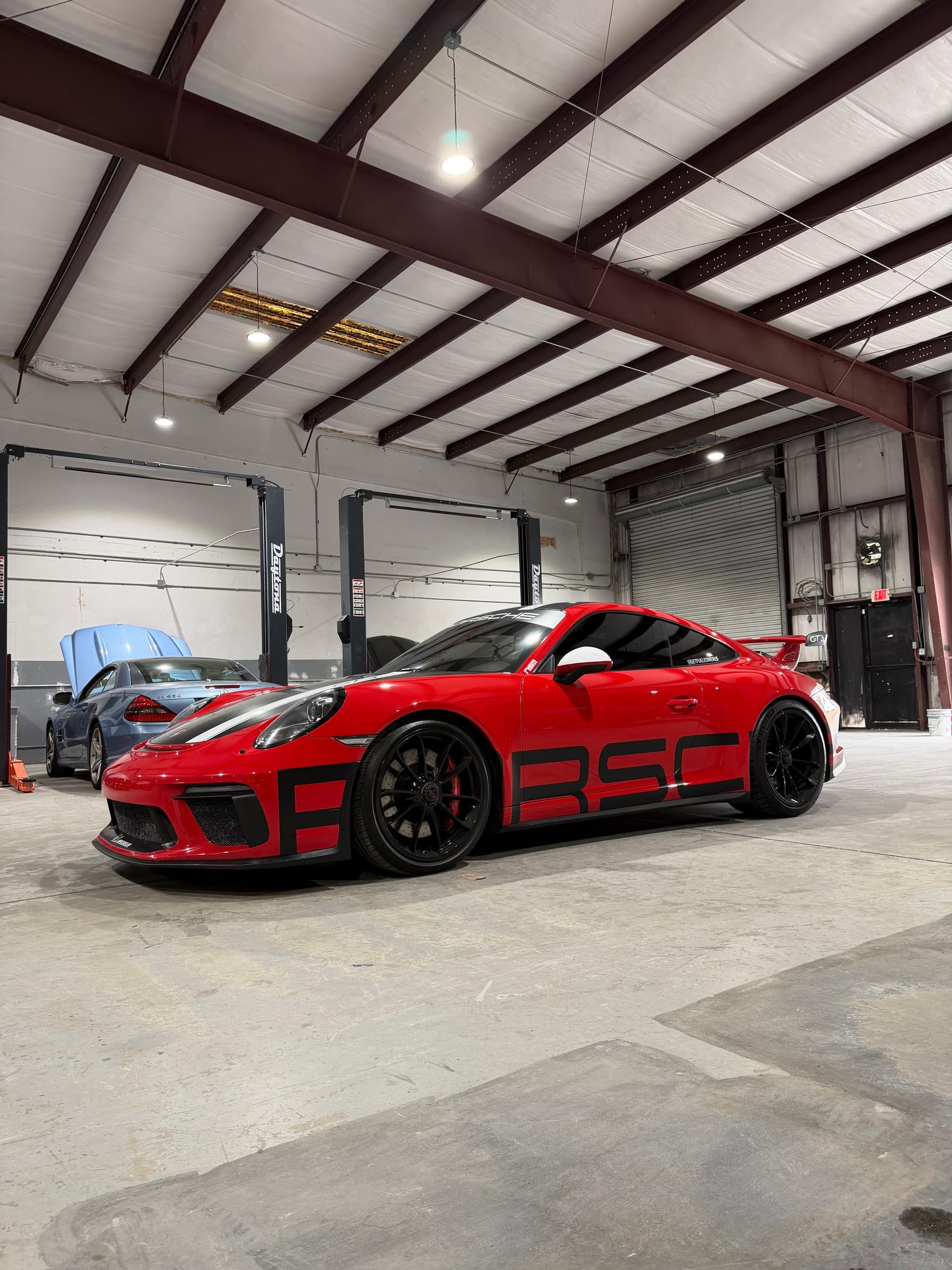 How Porsche Transmission Service Helps Prevent Expensive Repairs 